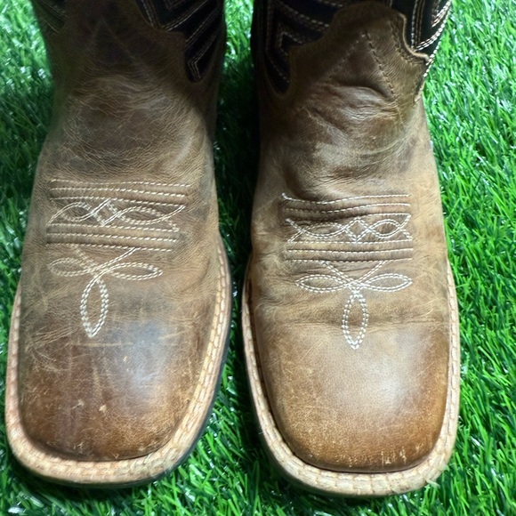 Cowboy Legend Youth Size 5 Brown and Black Western Boots - Picture 2 of 11
